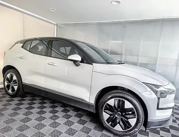 Volvo EX30 - Imagem 3
