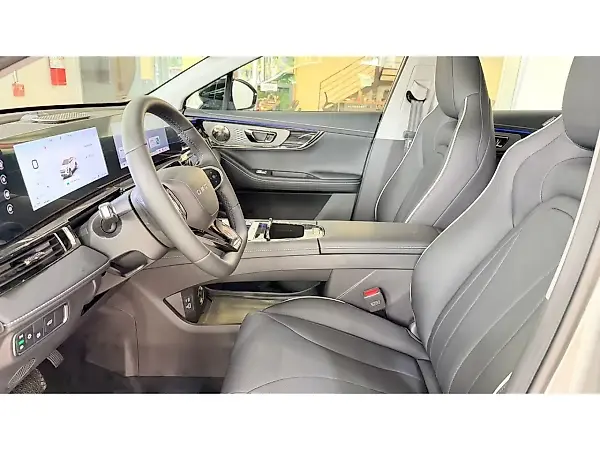Omoda E5 - Imagem 8
