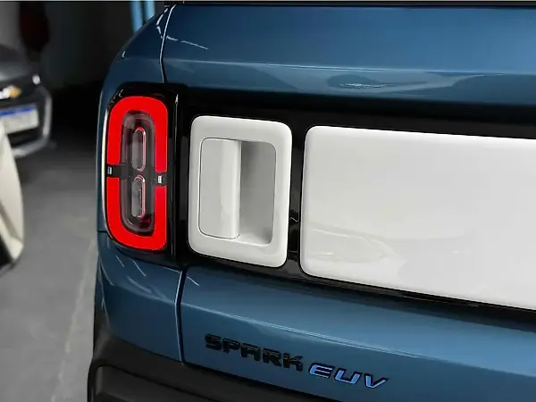 Chevrolet Spark Euv - Imagem 15