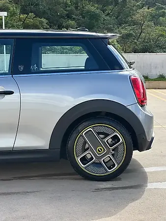 Mini Cooper SE - Imagem 5