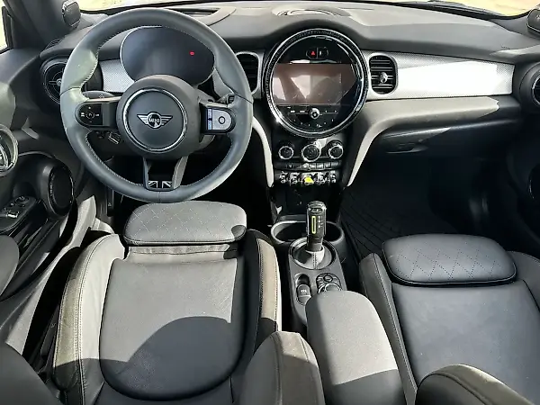 Mini Cooper SE - Imagem 15
