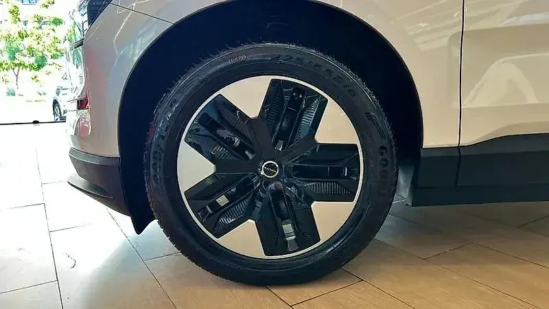 Volvo EX30 - Imagem 7
