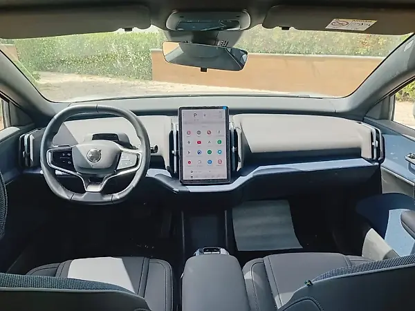 Volvo EX30 - Imagem 4