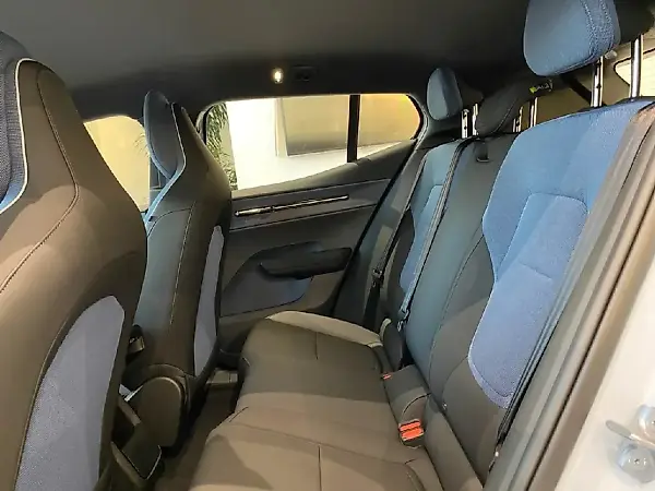 Volvo EX30 - Imagem 12