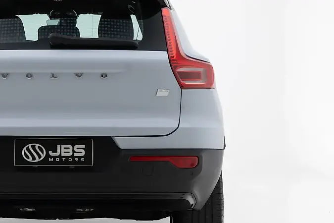 Volvo XC40 Recharge - Imagem 8