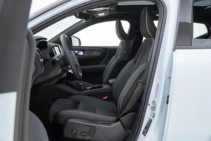 Volvo XC40 Recharge - Imagem 15