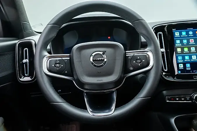 Volvo XC40 Recharge - Imagem 12