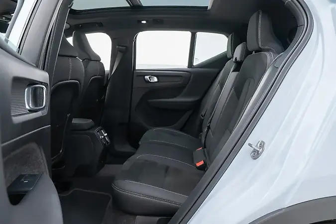 Volvo XC40 Recharge - Imagem 17