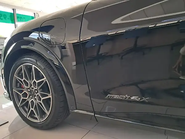 Ford Mustang Mach-e - Imagem 5