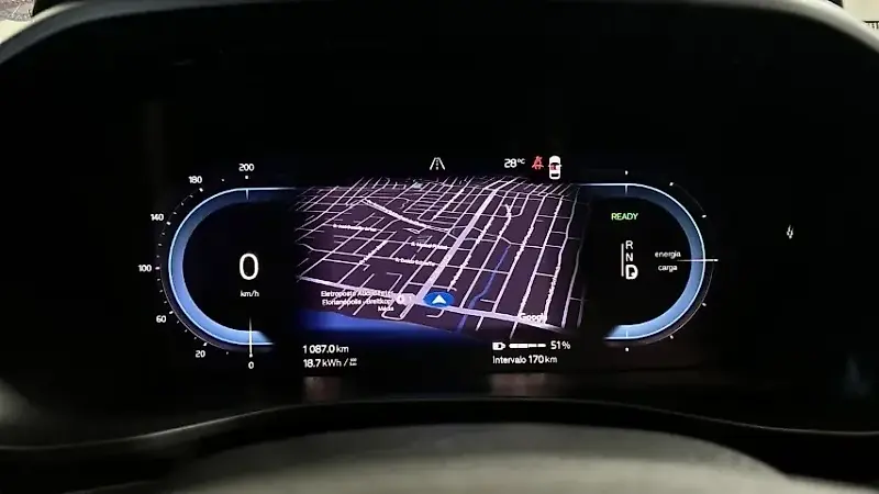 Volvo XC40 Recharge - Imagem 12