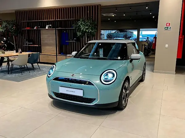 Mini Cooper SE - Imagem 1