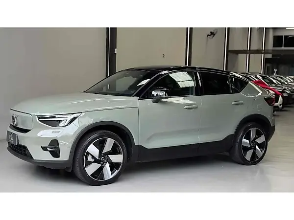 Volvo C40 Recharge - Imagem 1