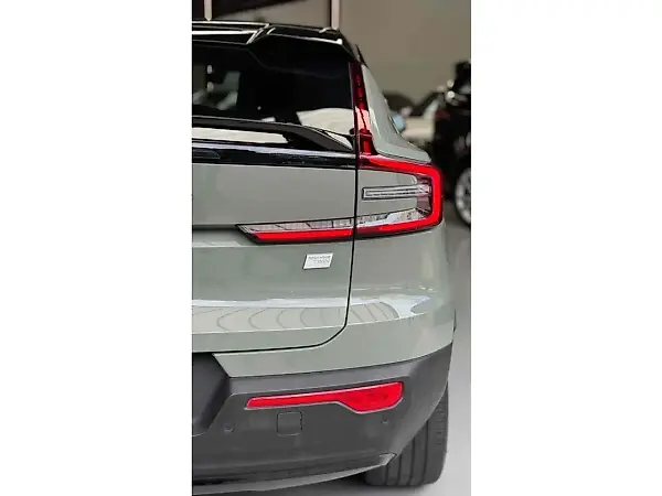Volvo C40 Recharge - Imagem 10