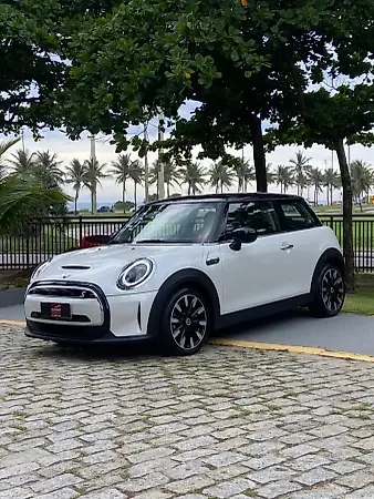 Mini Cooper SE - Imagem 1