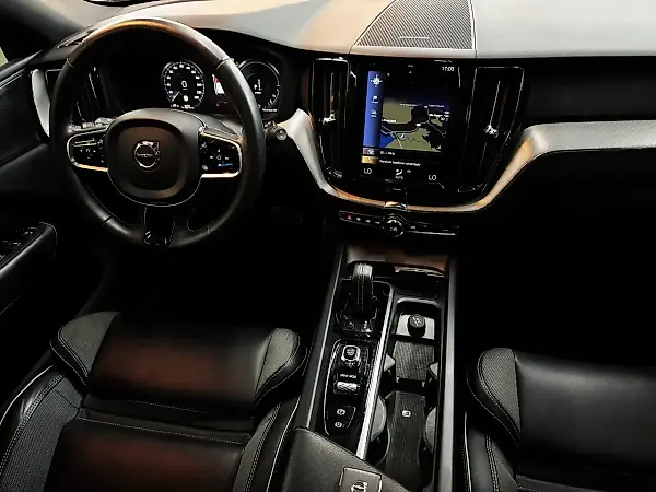 Volvo Xc60 Recharge Plug-in Hybrid - Imagem 16