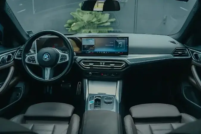 BMW I4 Edrive35 - Imagem 16