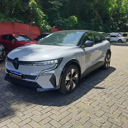 Renault Megane E-tech Electric - Imagem 1