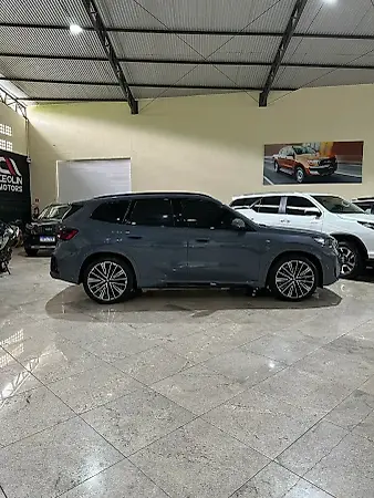 BMW IX1 - Imagem 7