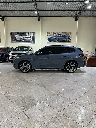 BMW IX1 - Imagem 8