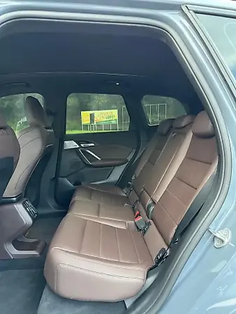 BMW IX1 - Imagem 11