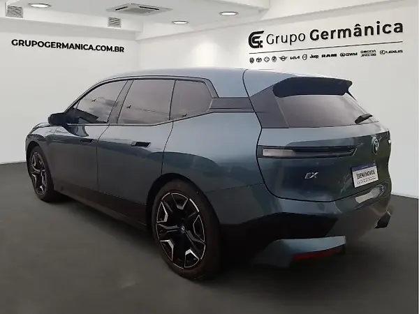 BMW Ix - Imagem 4