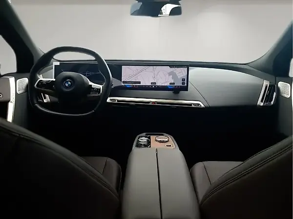 BMW Ix - Imagem 9