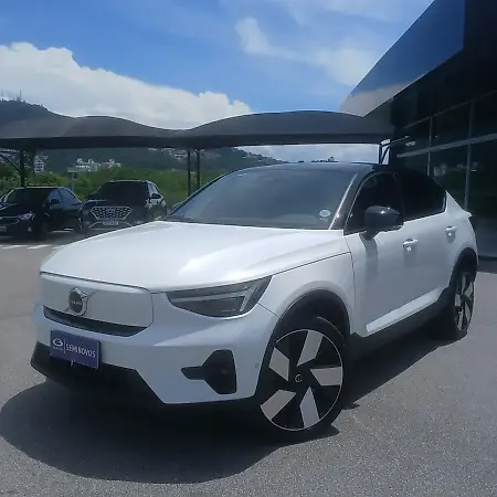 Volvo C40 Recharge - Imagem 1