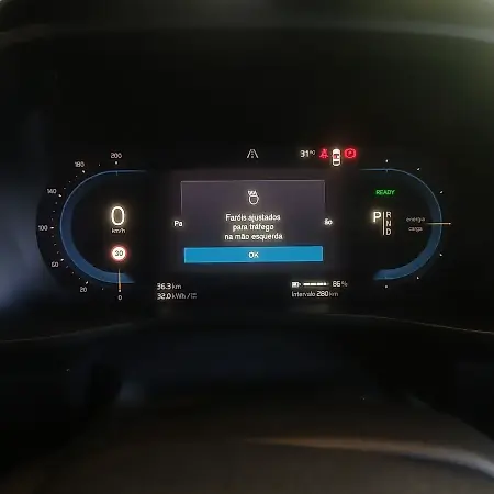 Volvo C40 Recharge - Imagem 16