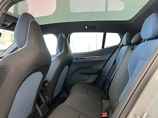 Volvo EX30 - Imagem 7