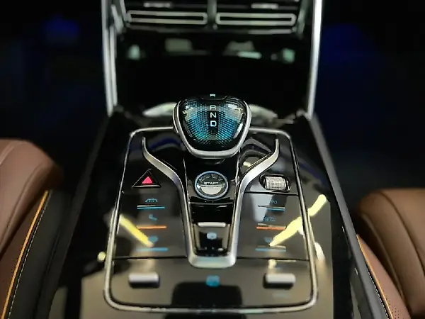 BYD Tang - Imagem 12