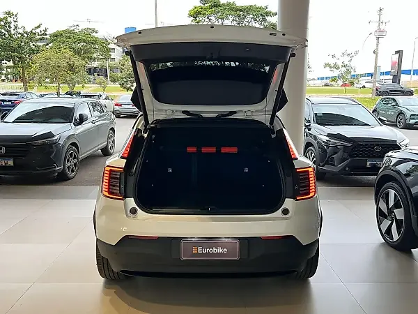 Volvo EX30 - Imagem 4