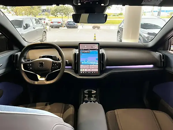 Volvo EX30 - Imagem 8