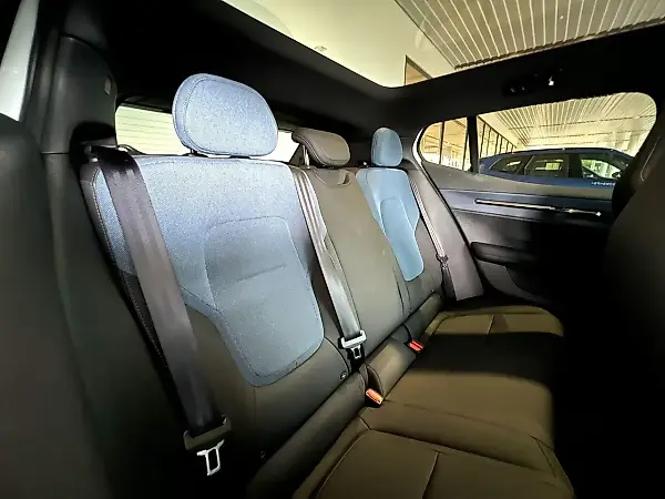 Volvo EX30 - Imagem 12