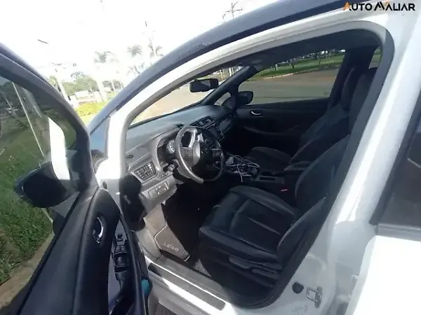 Nissan Leaf - Imagem 7