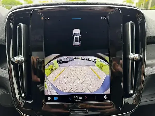 Volvo XC40 Recharge - Imagem 10