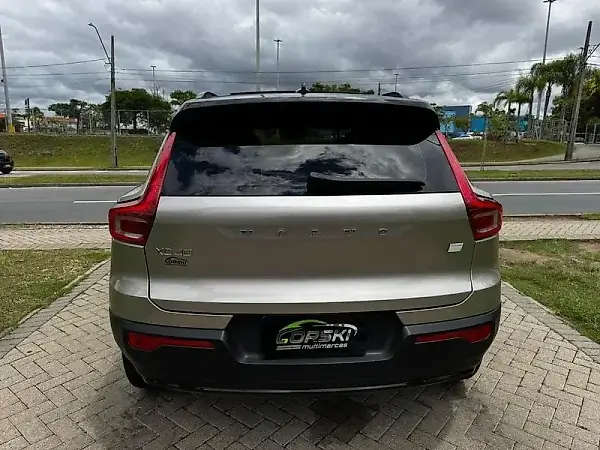 Volvo XC40 Recharge - Imagem 20