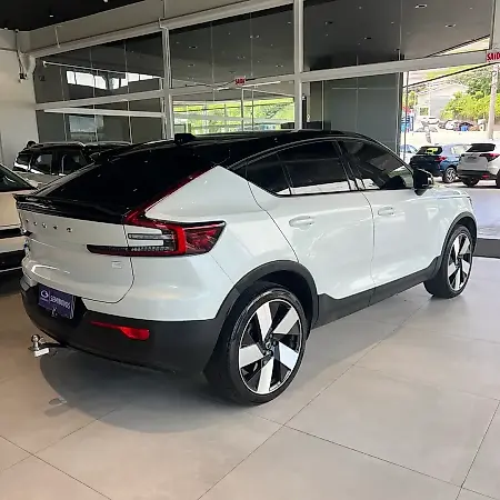 Volvo C40 Recharge - Imagem 12