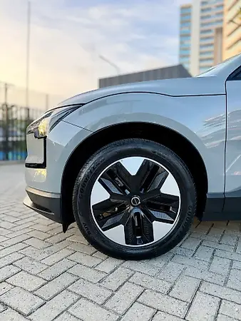 Volvo EX30 - Imagem 7