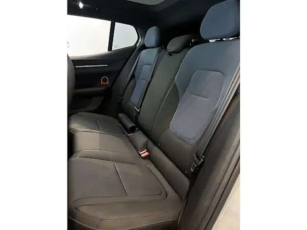 Volvo EX30 - Imagem 7