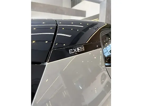 Volvo EX30 - Imagem 13
