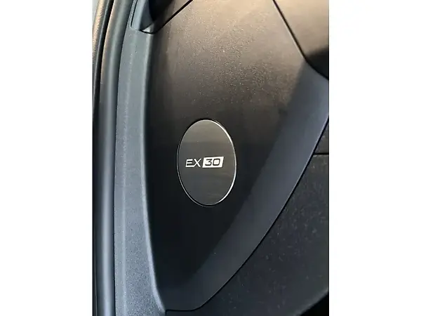 Volvo EX30 - Imagem 14