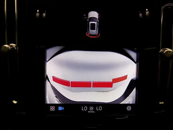 Volvo XC40 Recharge - Imagem 8