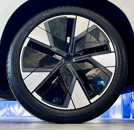 Volvo EX30 - Imagem 2