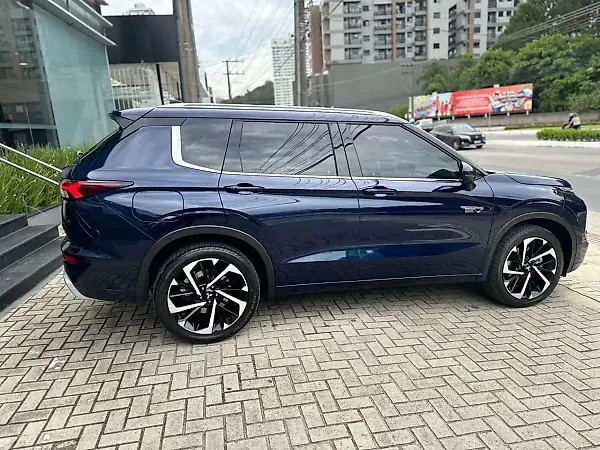 Mitsubishi Outlander - Imagem 5