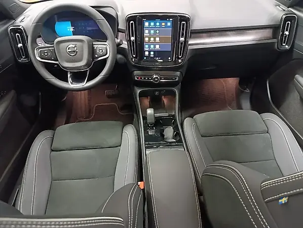 Volvo XC40 Recharge - Imagem 10