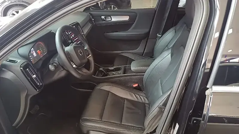 Volvo XC40 - Imagem 8