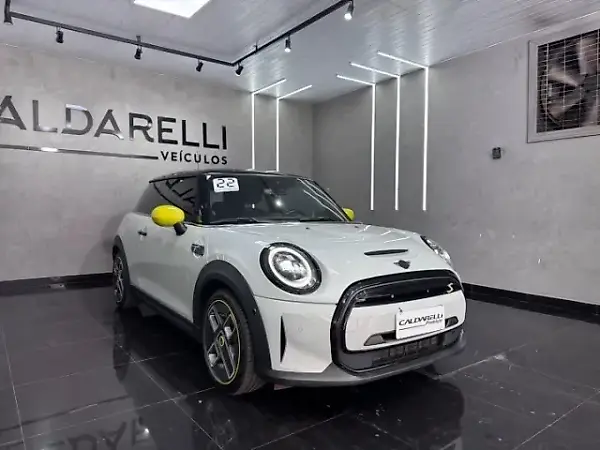 Mini Cooper SE - Imagem 1