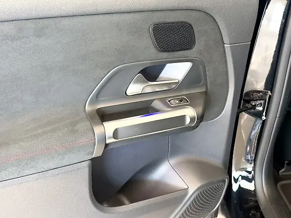 Mercedes Eqb 250 - Imagem 14