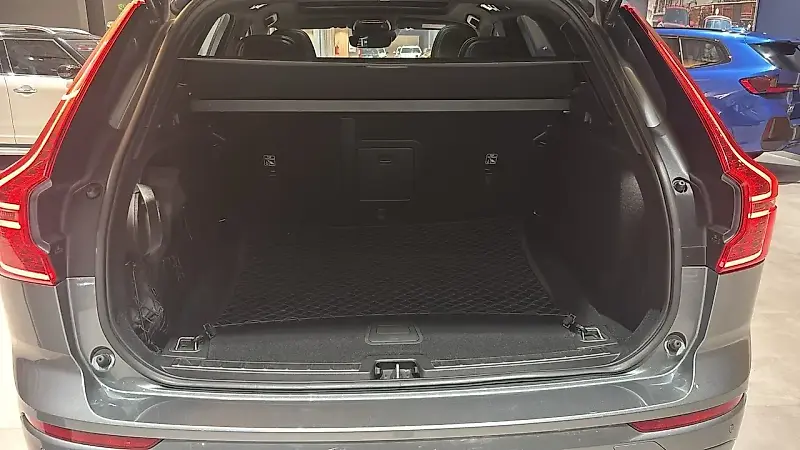 Volvo Xc60 Recharge Plug-in Hybrid - Imagem 8