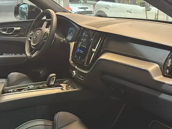 Volvo Xc60 Recharge Plug-in Hybrid - Imagem 10